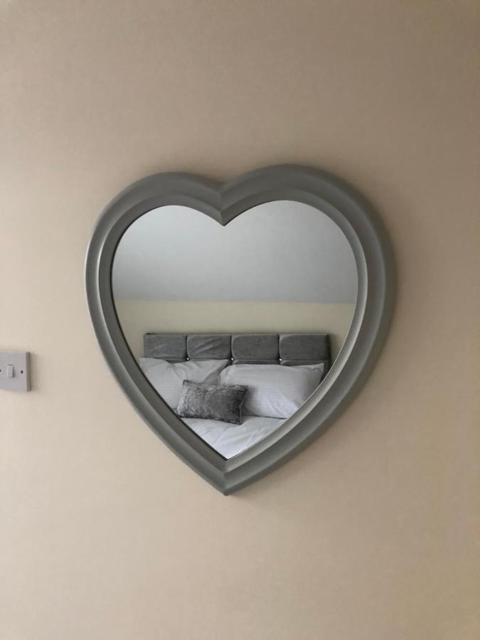 The Upper Room Apartment Nottingham Eksteriør bilde